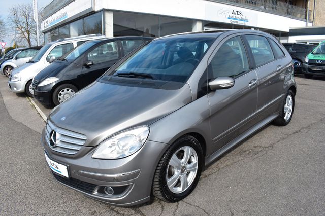 Mercedes-Benz B 200 CDI *AUTOMATIK*SITZHEIZUNG*PANORAMA*1.HAND