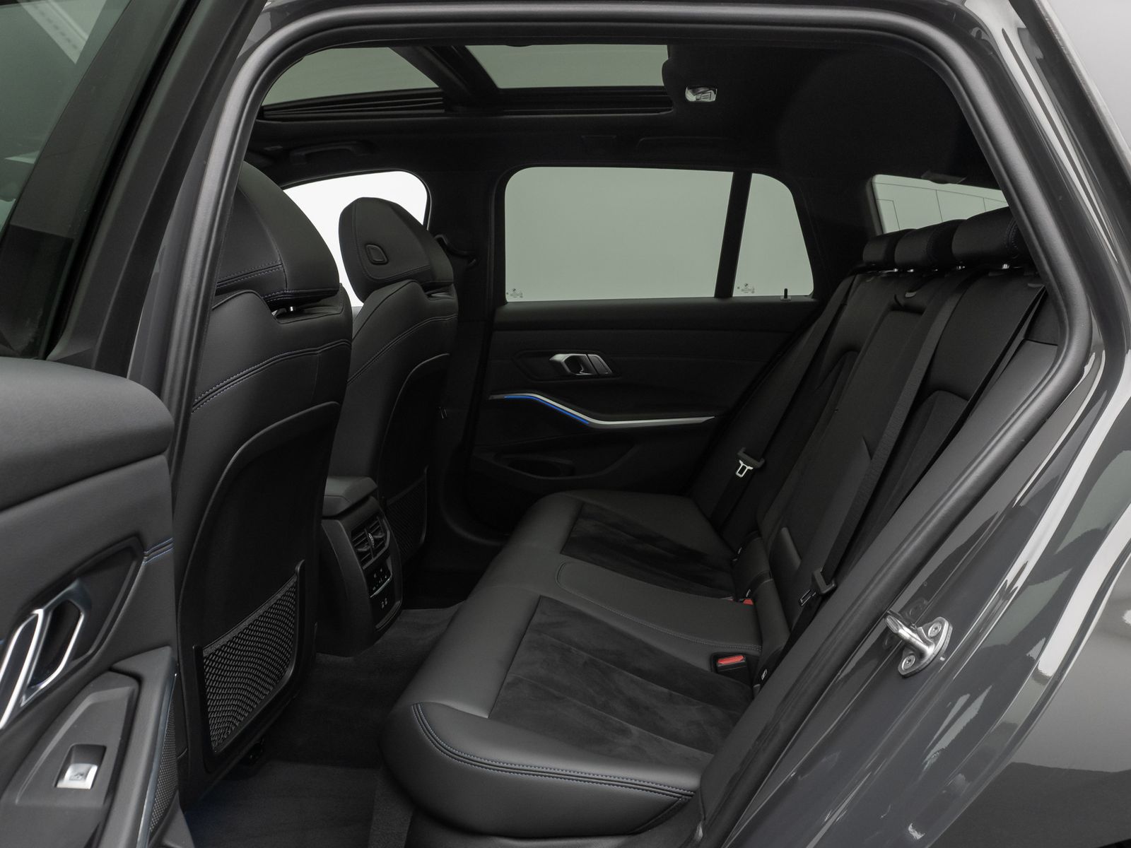 Fahrzeugabbildung BMW 320d xD M Sport Panorama Laser Kamera DAB HiFi