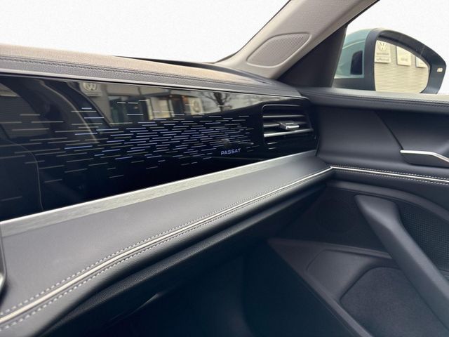 Passat Variant 2.0 TDI DSG ELEGANCE IQ.LIGHT+AHK