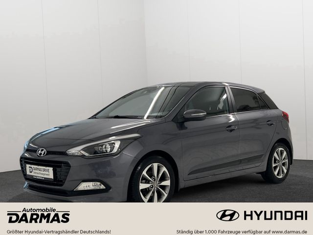 Hyundai i20 SHZ Navi PDC 8-Fach bereift