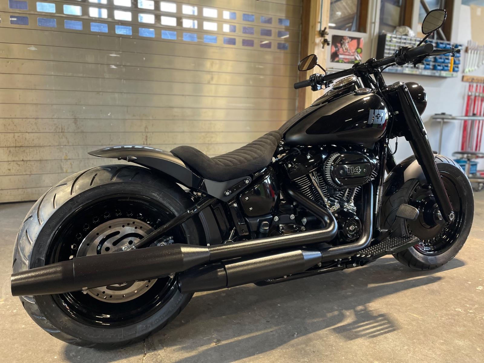 Harley-Davidson FLHCS/FLSBS Fat Boy/Heritage Custom Bike Umbau