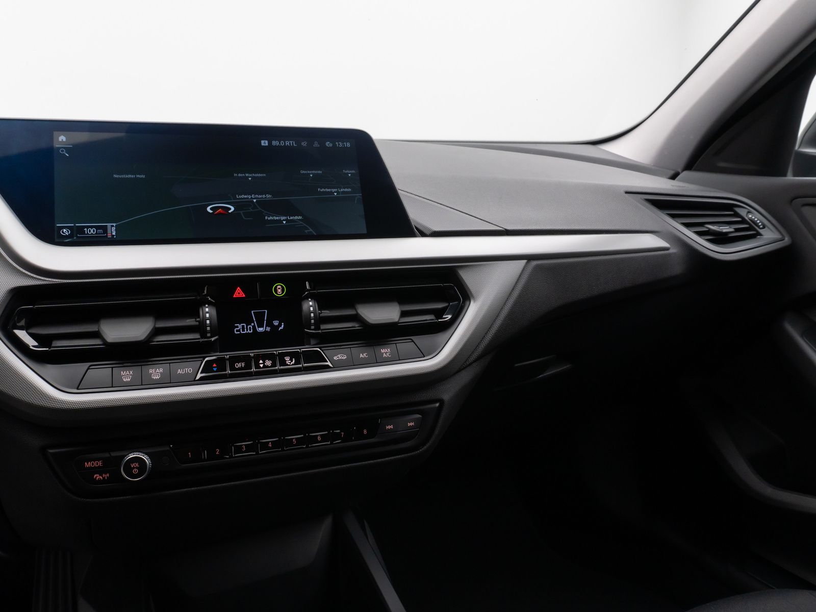 Fahrzeugabbildung BMW 118d DAB CockPitPro PDC LED Geschwindigkeitsreg.