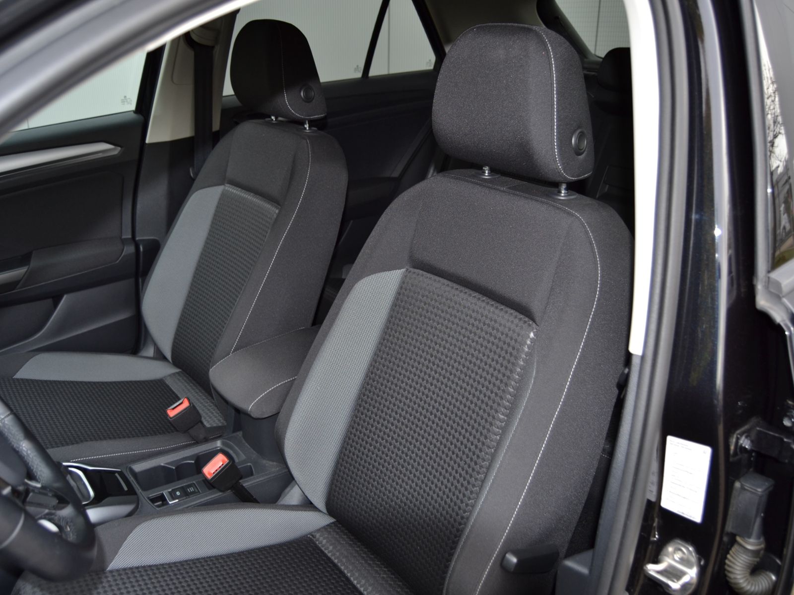 T-Roc 1.5 TSI Active AHK/STANDHEIZUNG/17-ZOLL/LE