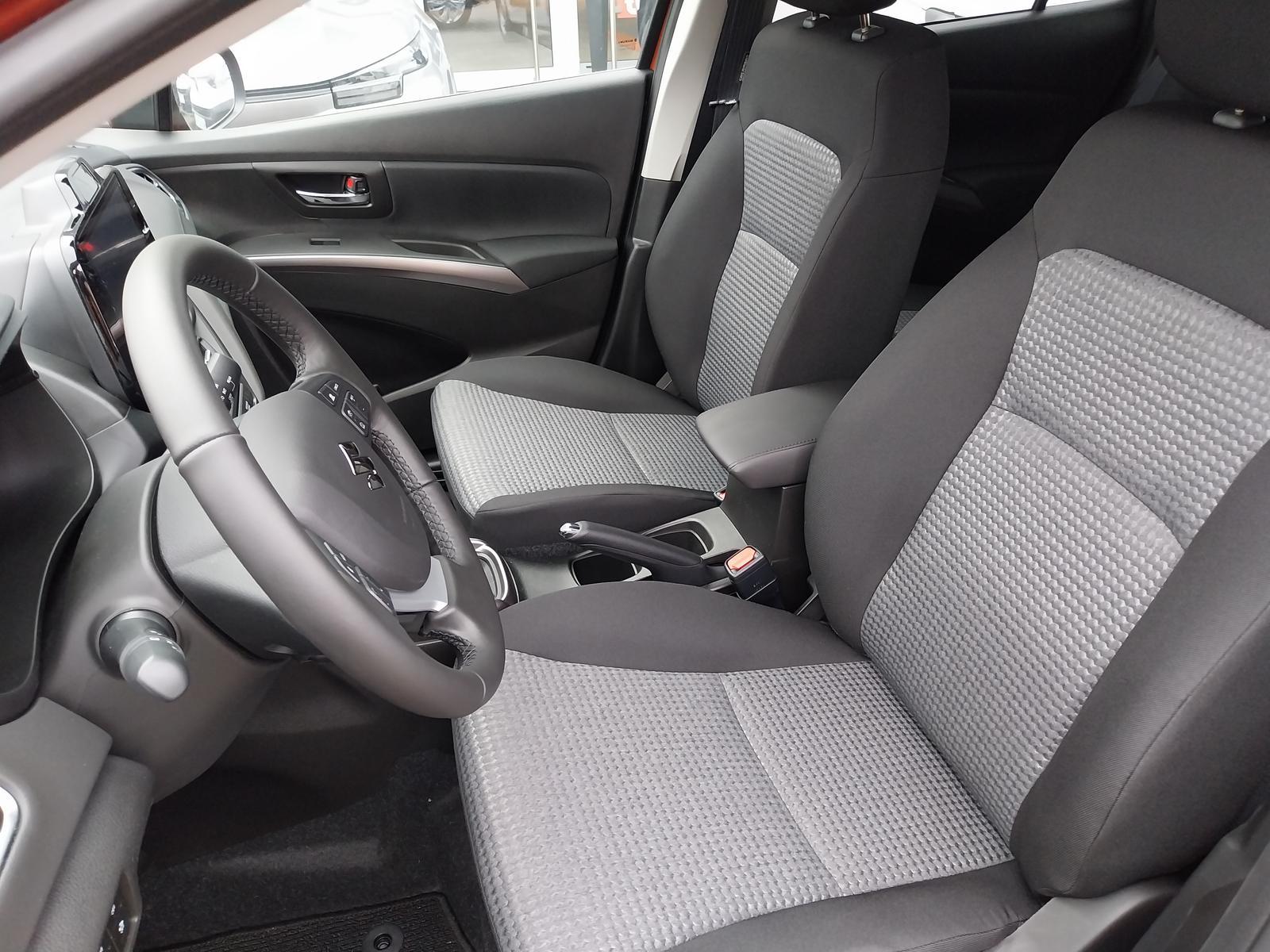 Suzuki S-CROSS 1.4 COMFORT HYBRID