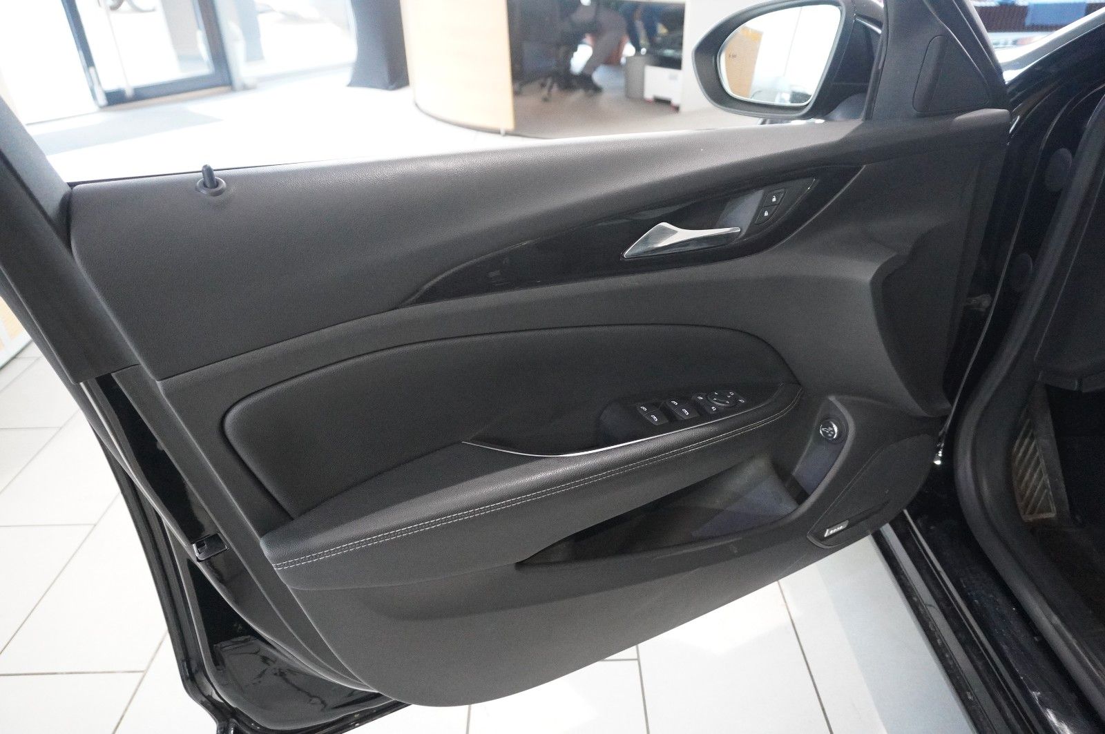 Fahrzeugabbildung Opel Insignia B ST 2.0D ELEGANCE NAVI/HUD/KAMERA/AHK
