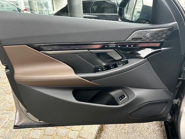 BMW 530e xDrive Touring/Pano/Bower/Assist/*UVP 93k