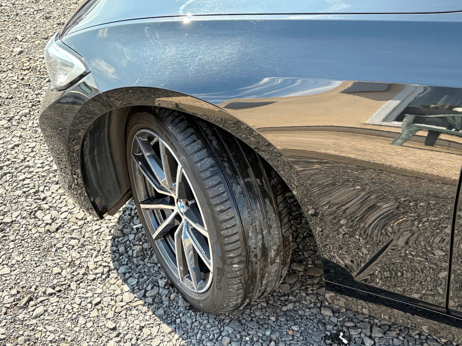 Fahrzeugabbildung BMW 320i Limo Aut. Navi 18"LMR LED 1.HAND SPORTLENK