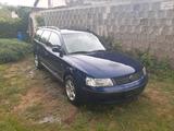 Volkswagen Passat 3B Anzeige bitte richtig lesen - Volkswagen Passat aus 2000: Kombi