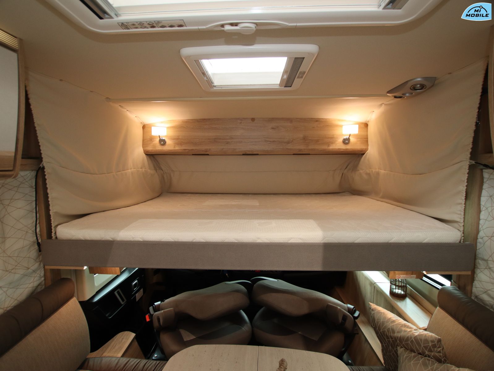 Fahrzeugabbildung Eura Mobil Integra Line 695 LF *SCHAUSONNTAG 11-16 Uhr*