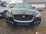 Jaguar F-Pace F-PACE Pure AWD - Jaguar F-Pace: Pure