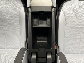 2025 BMW IX3 缩略图 20