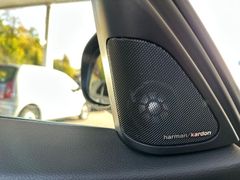 BMW 335i Limousine Automatik | HiFi | Navi | Sitzh |