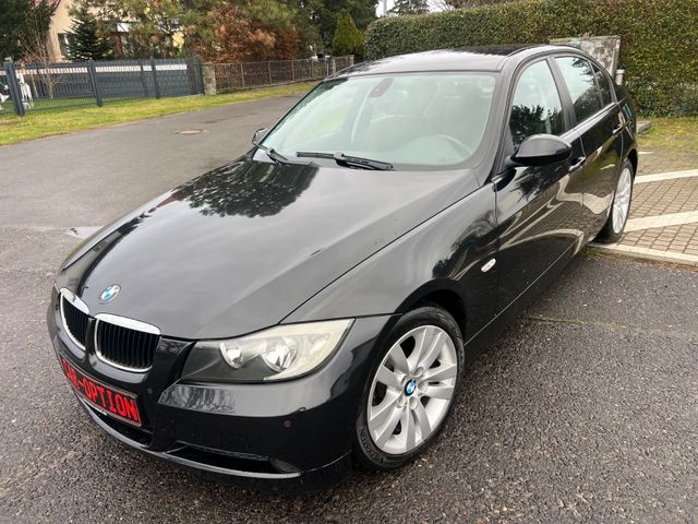 BMW 320i Limousine/Automatik/Leder/aus 1.Besitz !