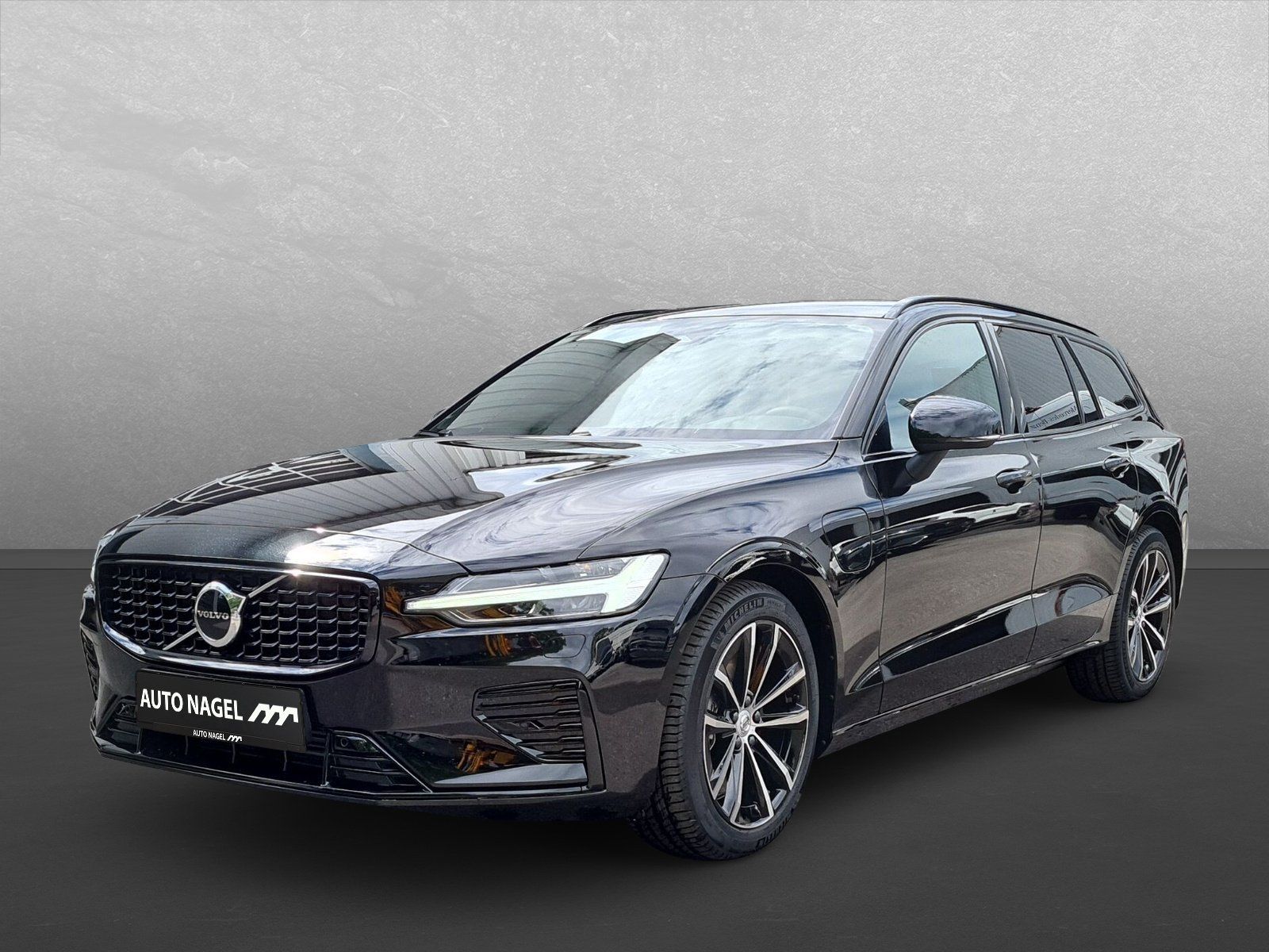 Volvo V60 T8 Plug-in Hybrid Plus AWD Business Edition