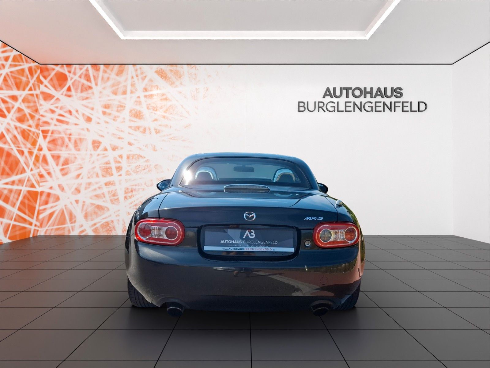 Fahrzeugabbildung Mazda MX-5 1.8 Center-Line Roadster Coupe