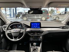 FORD Focus Lim. 1.0 Titanium*LED*Navi*DAB*ACC*