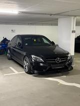 Mercedes-Benz C200 AMG-Line  - schwarze Mercedes-Benz 200