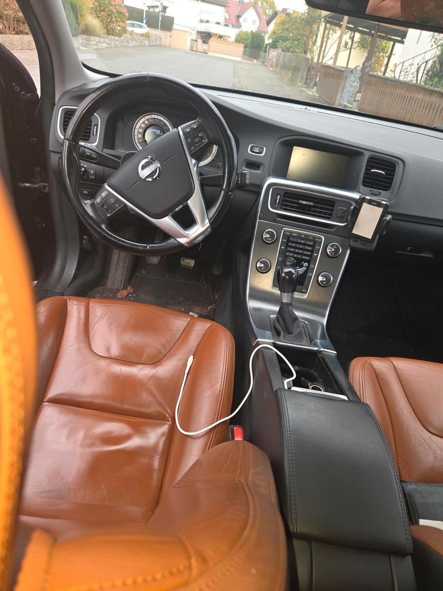Volvo V60 2011 — photo 7