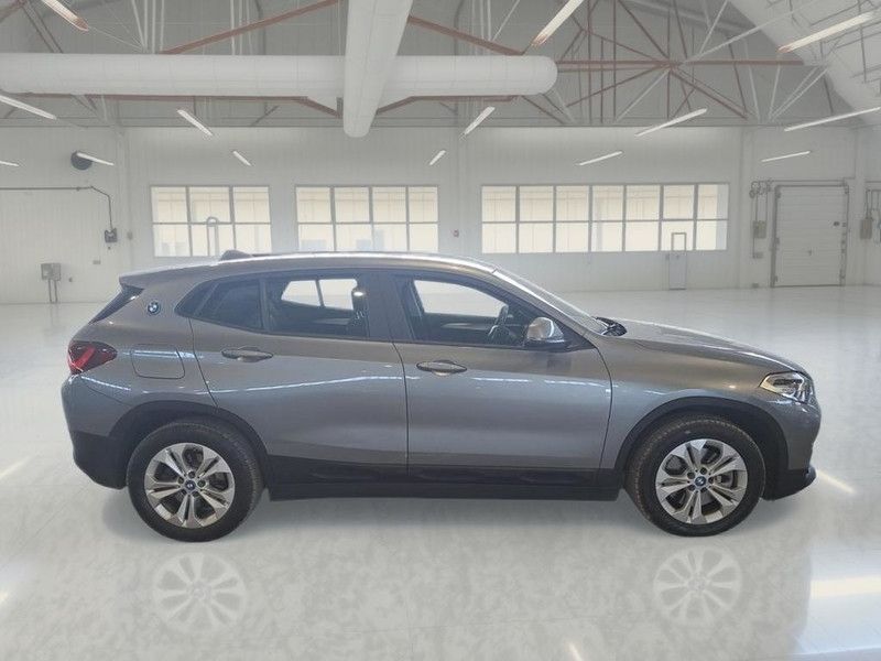 BMW X2 XDRIVE 25E BUSINESS X AUTOMATICO SUV imagem 3