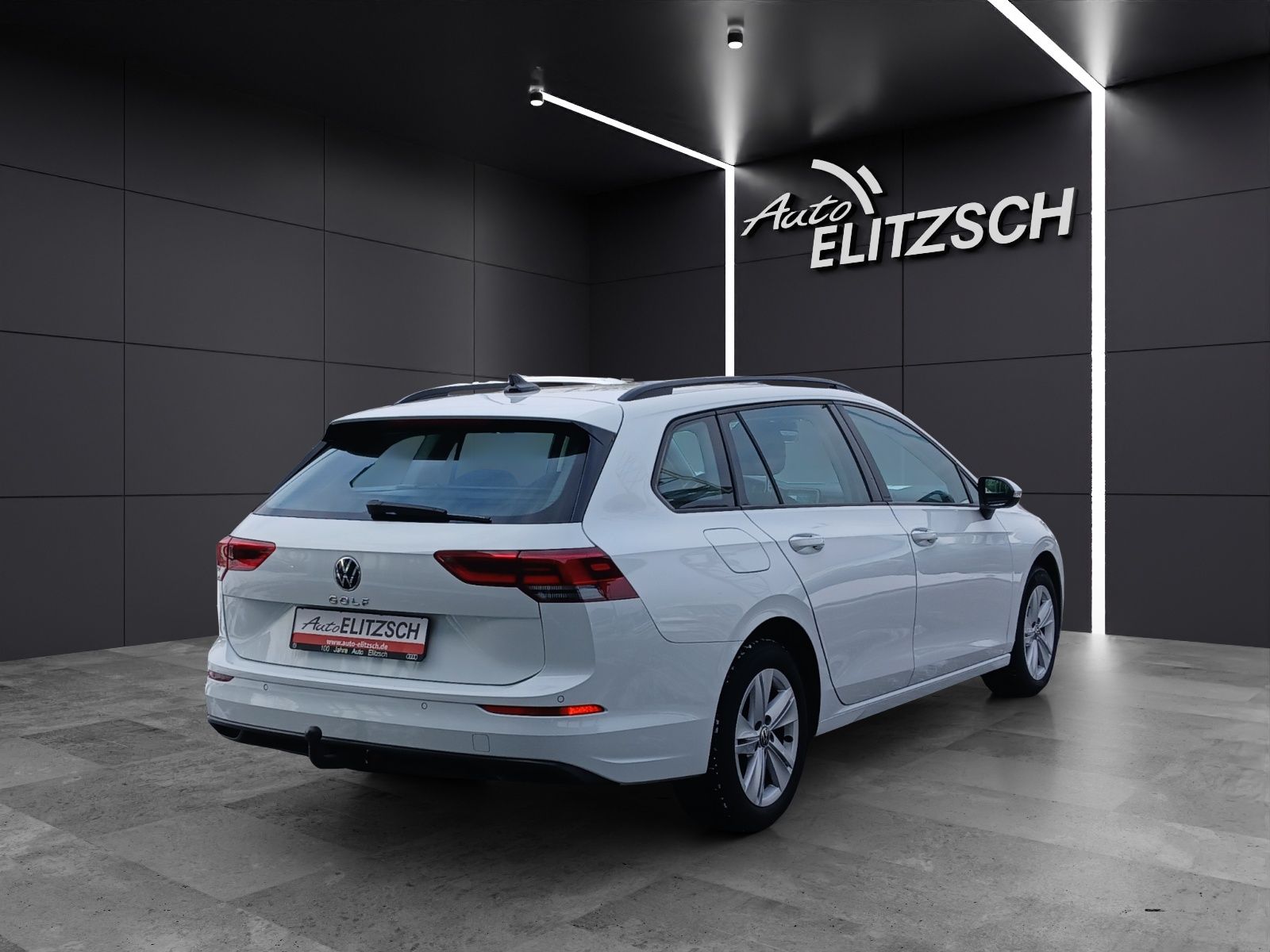 Fahrzeugabbildung Volkswagen Golf VIII Variant TDI Life DSG LED Navi AID ACC