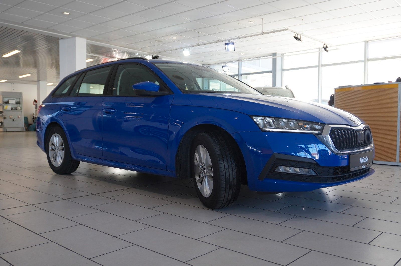 Fahrzeugabbildung SKODA Octavia Combi 2.0 TDI AMBITION DSG NAVI/LED/DAB+