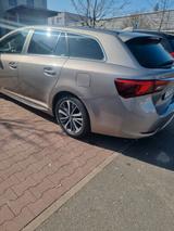 Toyota Avensis 2,0-l-D-4D Executive Touring Sports ... - Toyota Avensis in Nürnberg