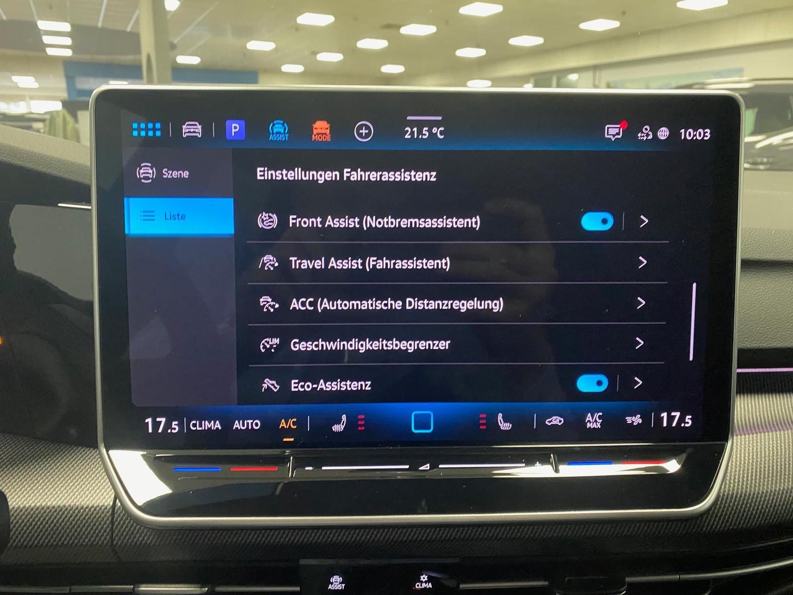 Fahrzeugabbildung Volkswagen Variant 2.0 TDI DSG R-Line BLACKSTY+MATRIX+5JGAR