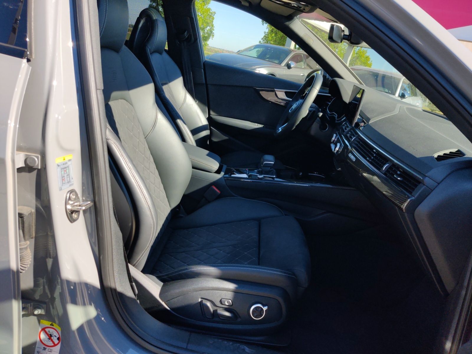 Audi A4 Avant 45 TFSI q. S-Tronic S-Line AHK Pano foto 15