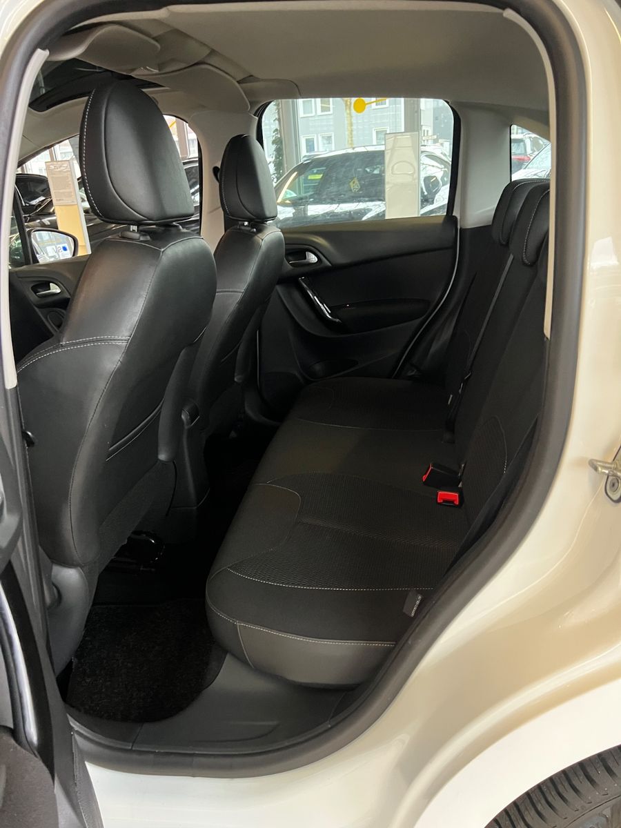 Fahrzeugabbildung Citroën C3 Selection * WENIG KILOMETER *