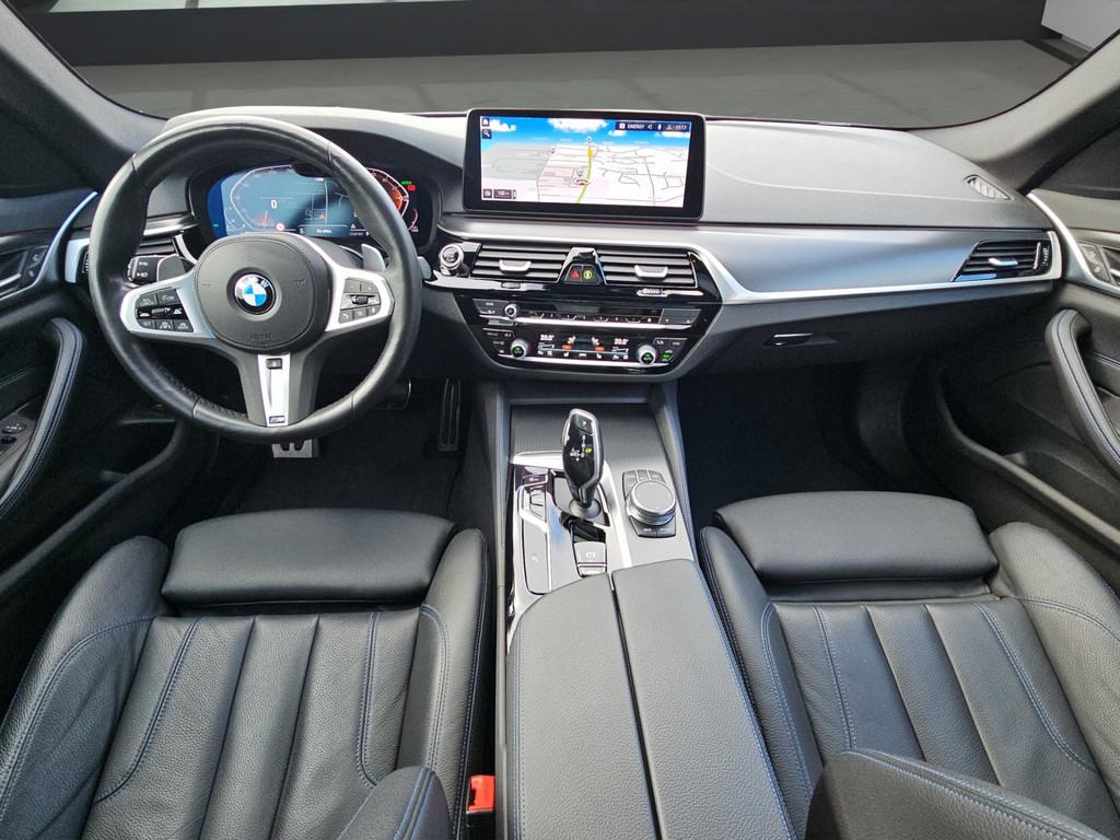 BMW 530d T. M-SPORT LASER PANO STANDH KAMERA 19" AHK