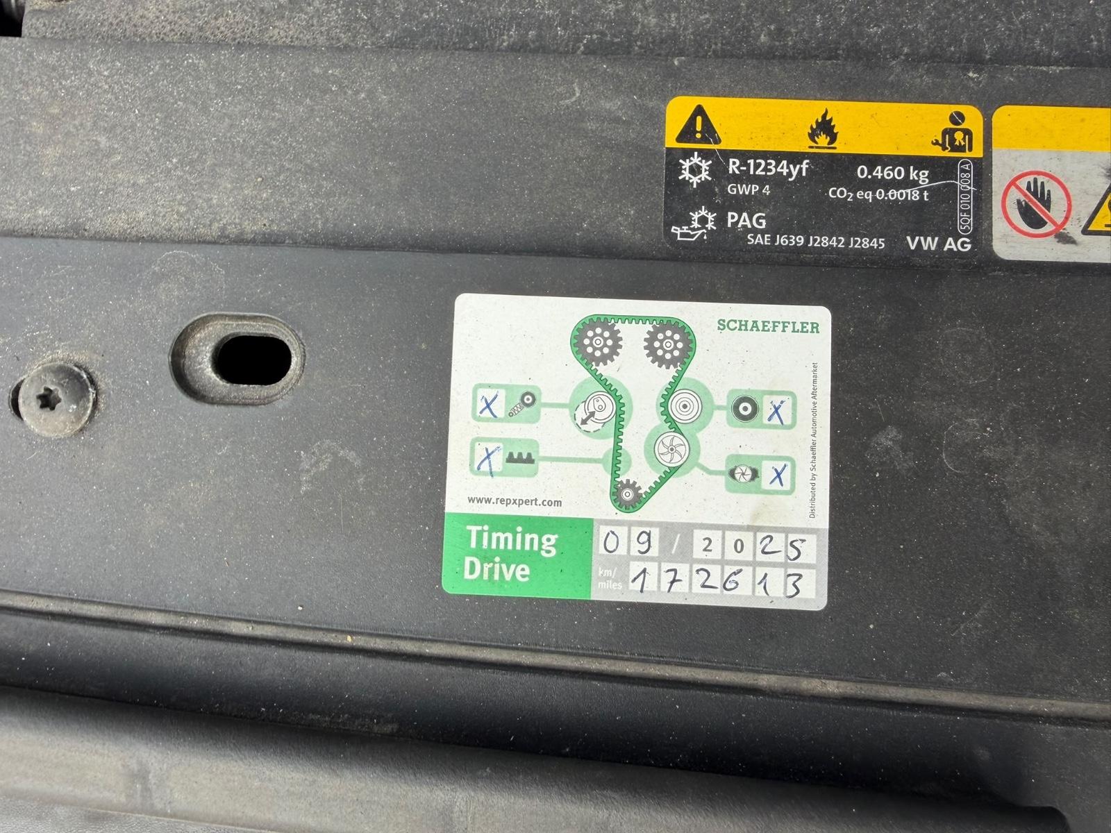 Volkswagen Caddy Basis.Zahnriemen ist neu. TÜV neu