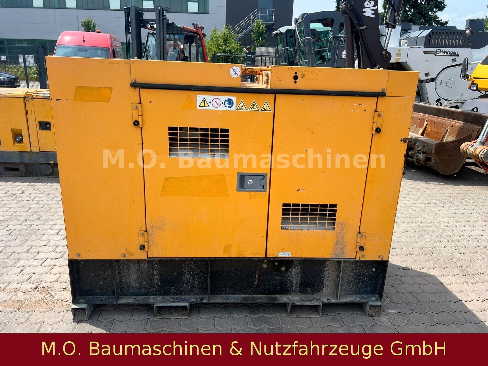 Fahrzeugabbildung Andere Denyo 40 KVA / Generator /