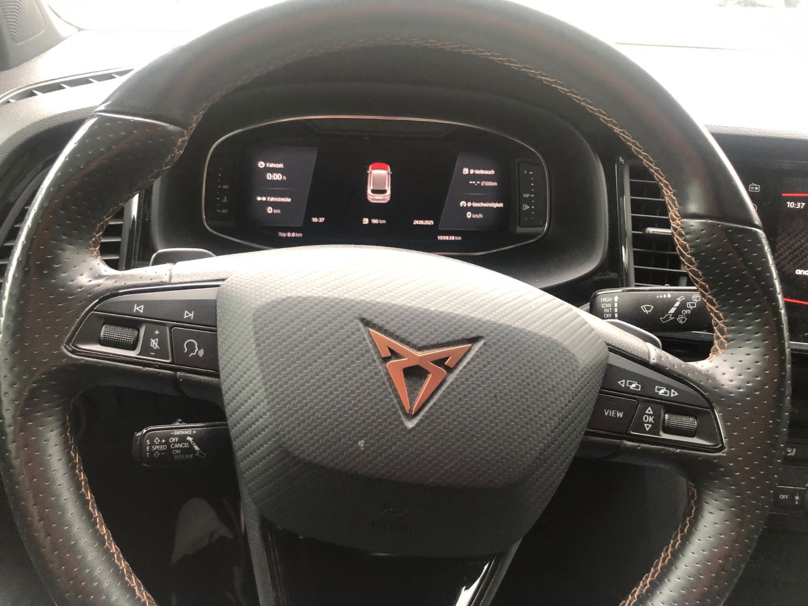 Fahrzeugabbildung CUPRA Ateca  4Drive Unfallschaden