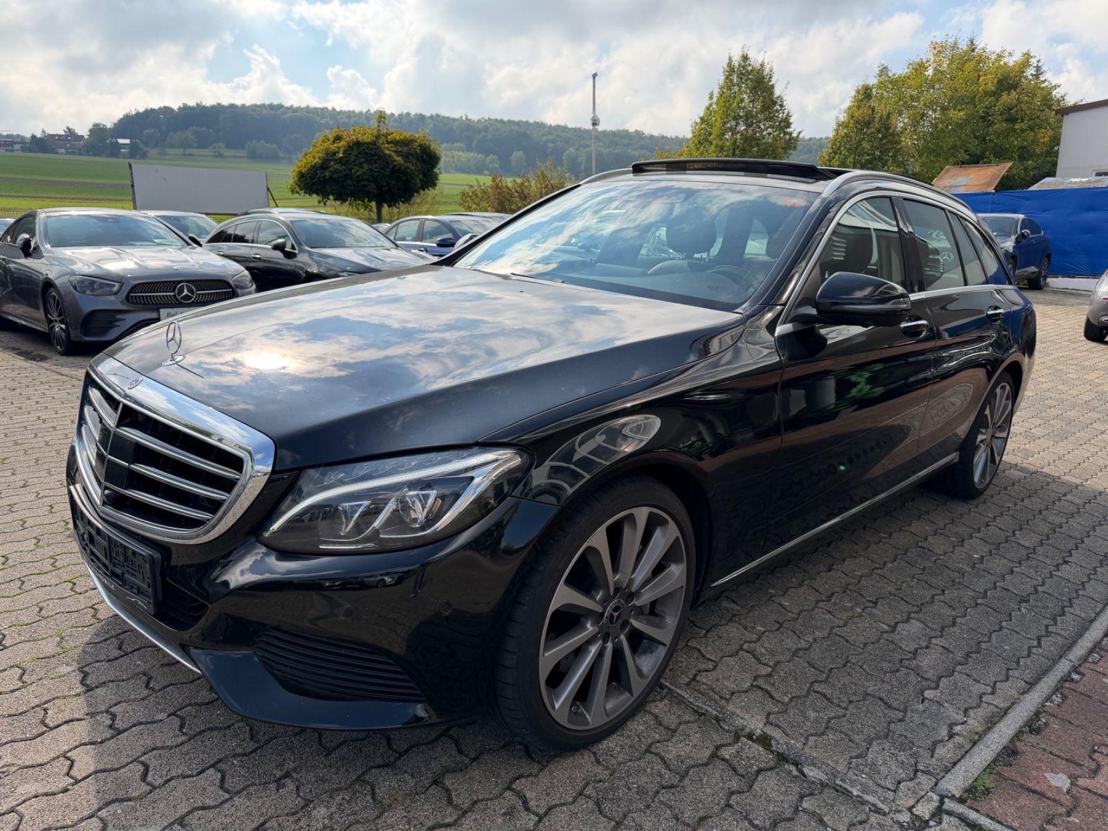 MERCEDES-BENZ C 400 T 4Matic PANO DESIGNO MEM LEDER NAVI KAM