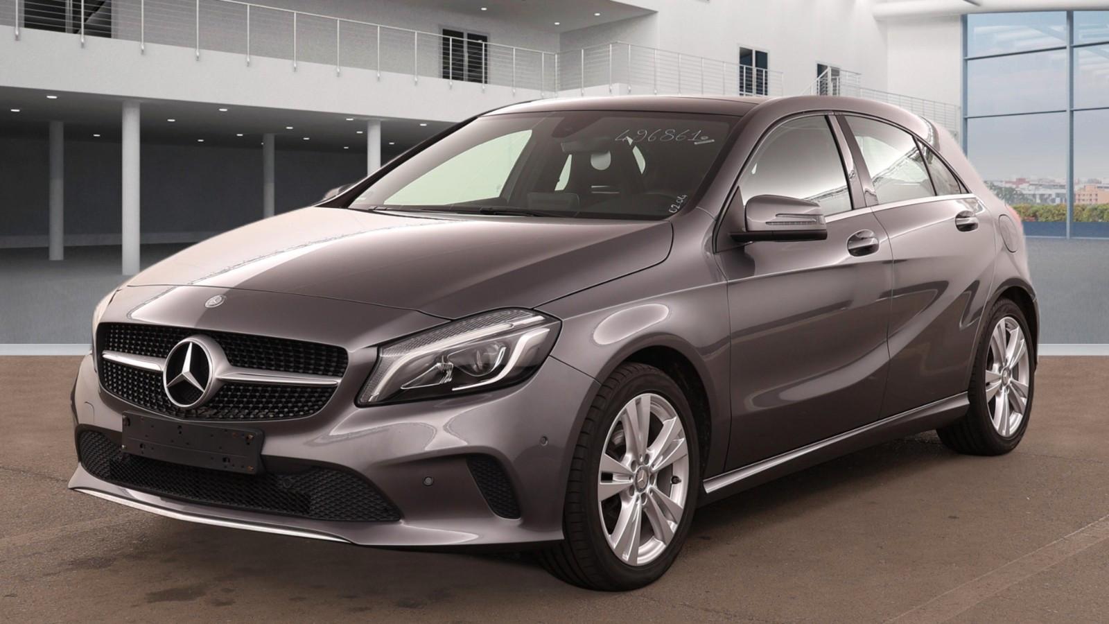 Mercedes-Benz A 180 LED Sitzhz Teilleder PDC vo+ht PANORAMA
