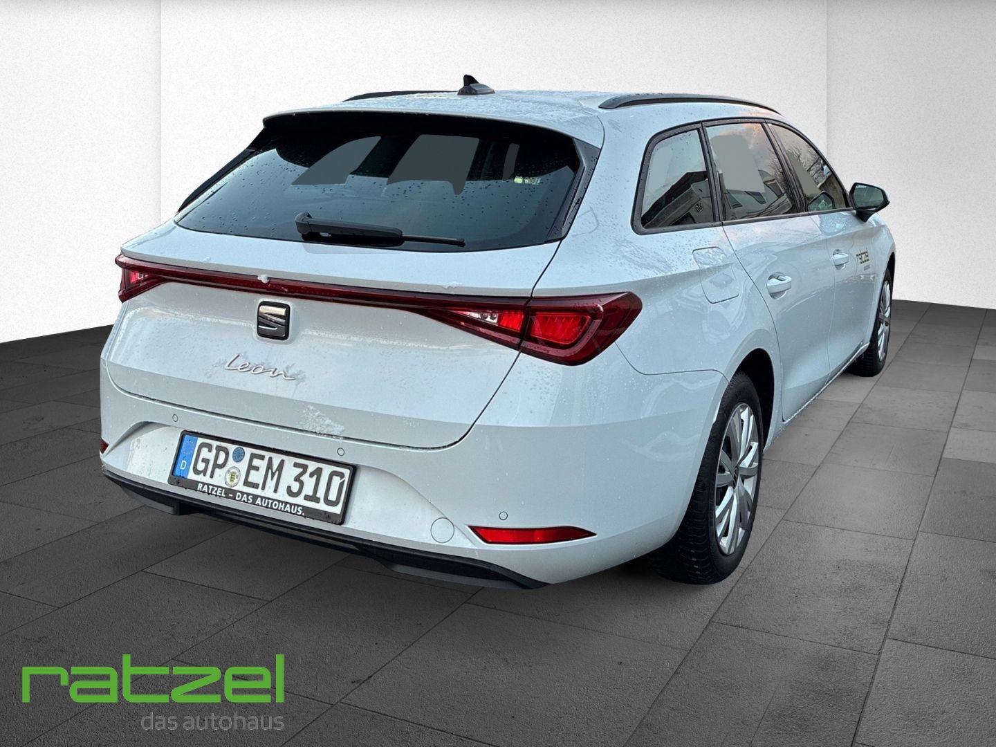 Fahrzeugabbildung SEAT Leon Sportstourer STYLE 1.5 eTSI DSG+PDC+LED+SHZ