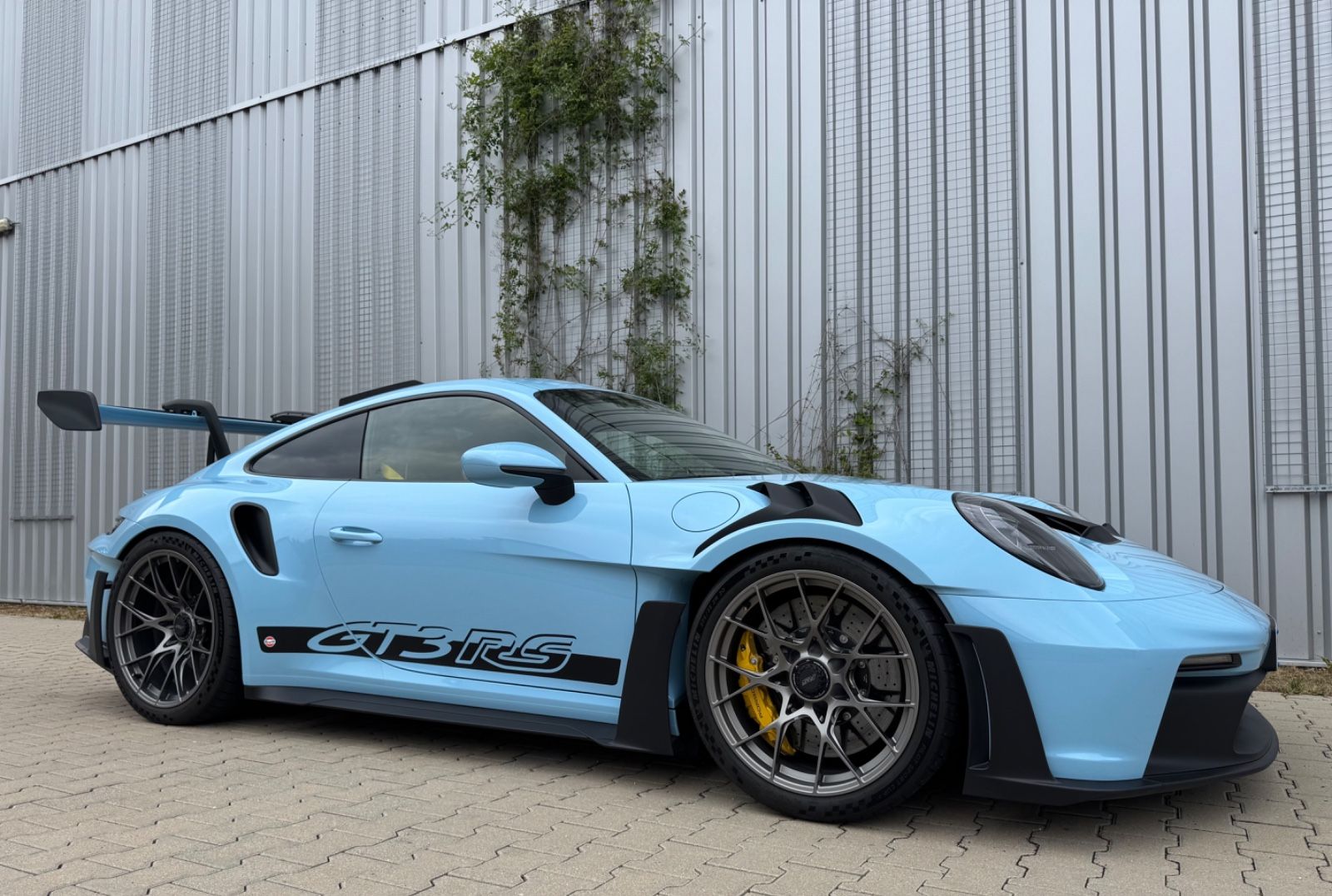 PORSCHE 992.1 GT3 RS - einmaliges Fahrzeug.