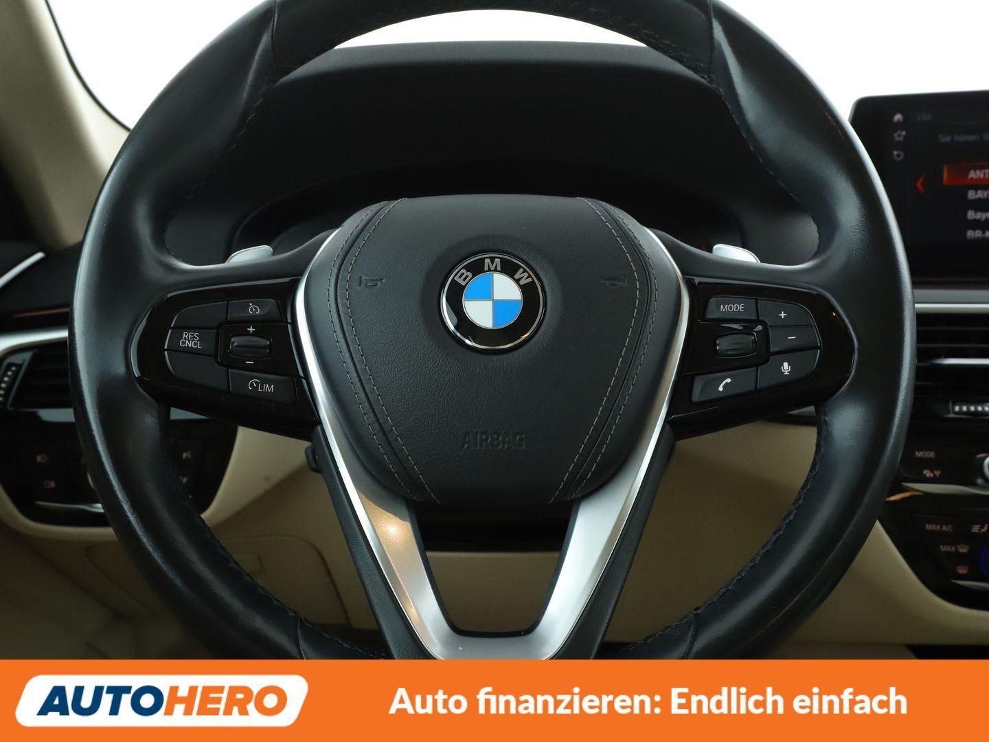 BMW 5er 520i Sport Line Aut.*NAVI*HUD*LED*