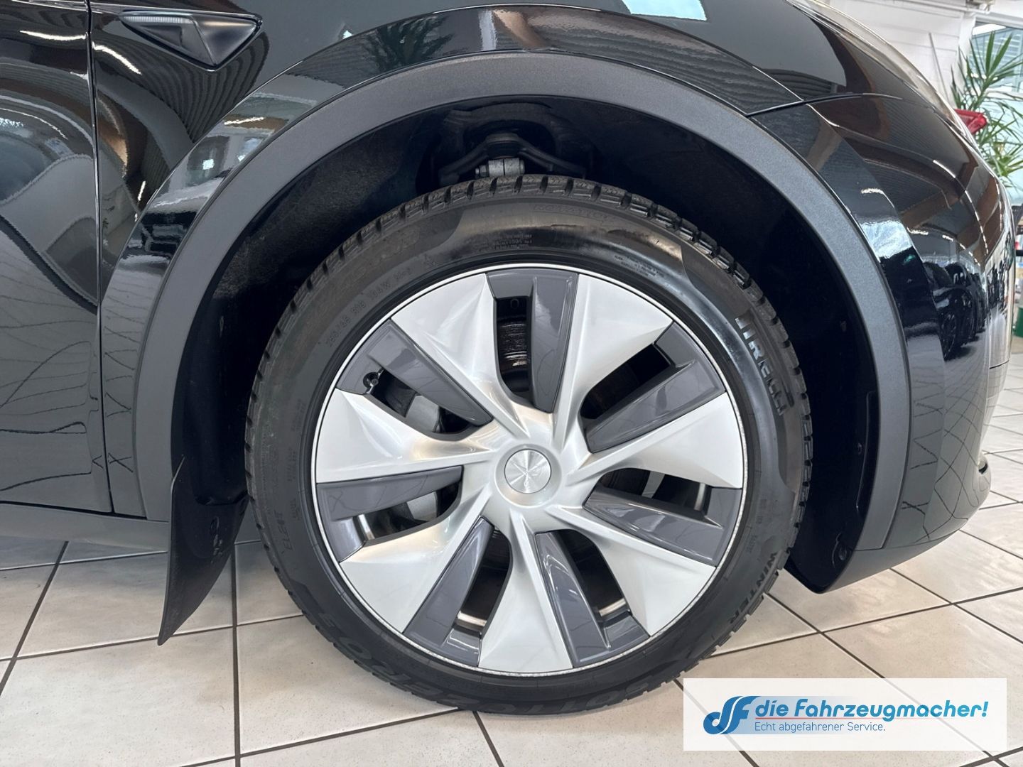 Fahrzeugabbildung Tesla Model Y RWD Panorama Navi Soundsystem LED ACC WL