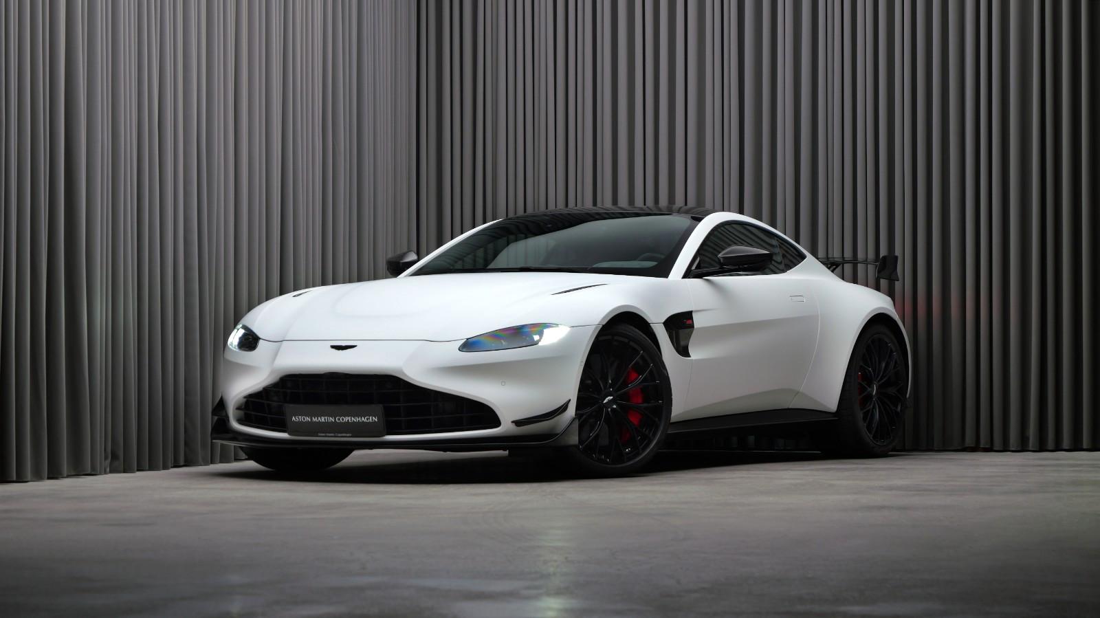 Aston Martin Vantage 4.0 V8