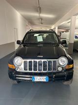 Jeep Cherokee 2.8 CRD Limited - gebrauchte Jeep Cherokee aus dem Jahr 2005