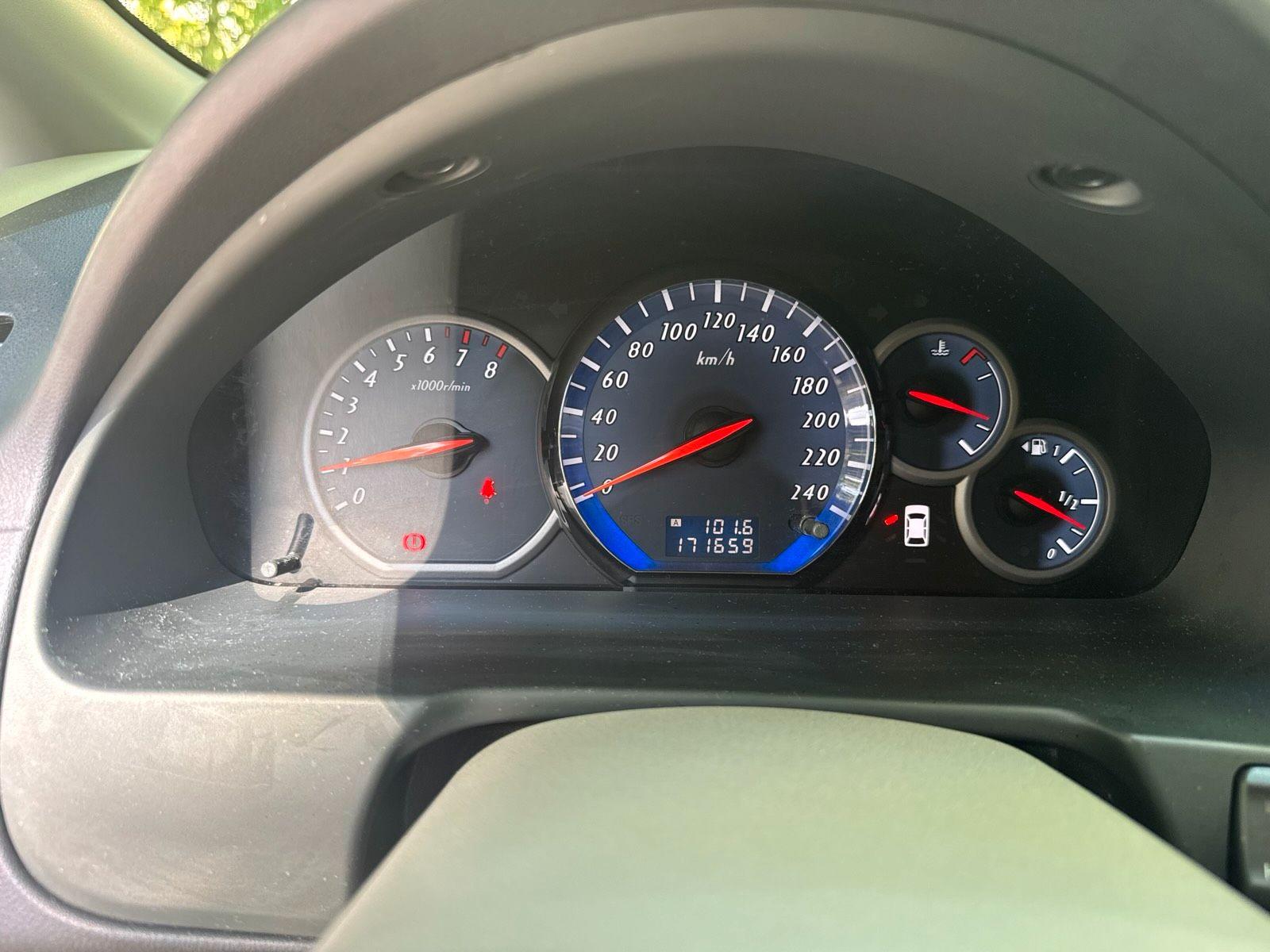 Mitsubishi Grandis 2005 — photo 13