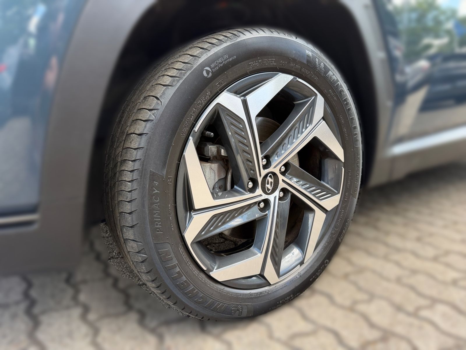 Fahrzeugabbildung Hyundai TUCSON 1.6 T-GDI Trend Plug-In Hybrid 4WD