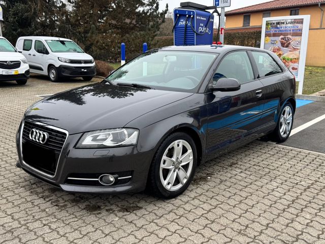 Audi A3 2.0 TDI (DPF) Ambition*Xenon*Navi*