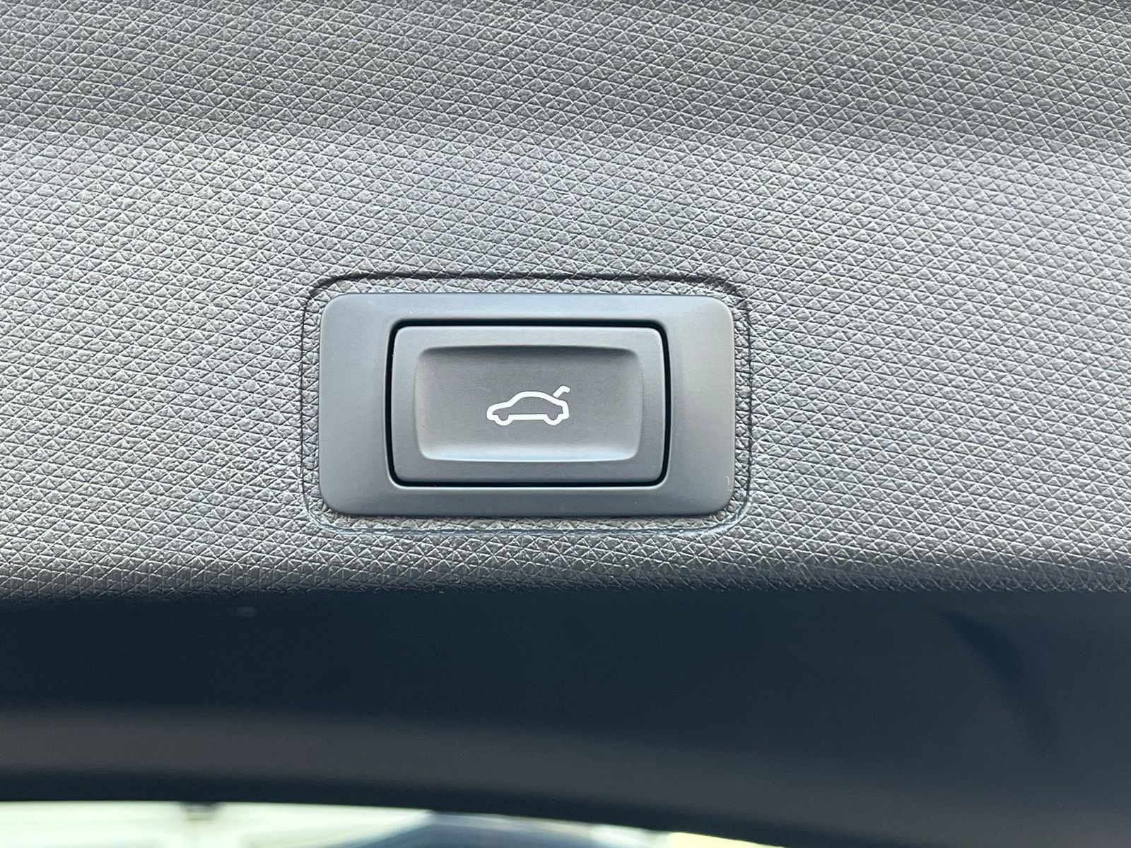 Fahrzeugabbildung CUPRA Terramar 2.0 TSI 4D VZ HUD*MATRIX*PANO*DCC*20"