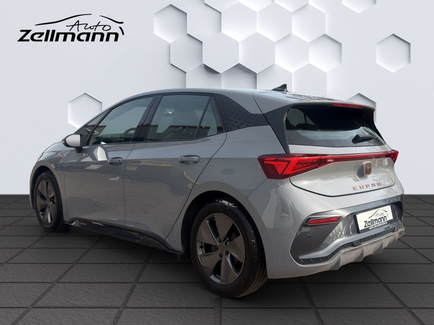 Born 150kW LED PDC Sitzheizung Klima DAB+