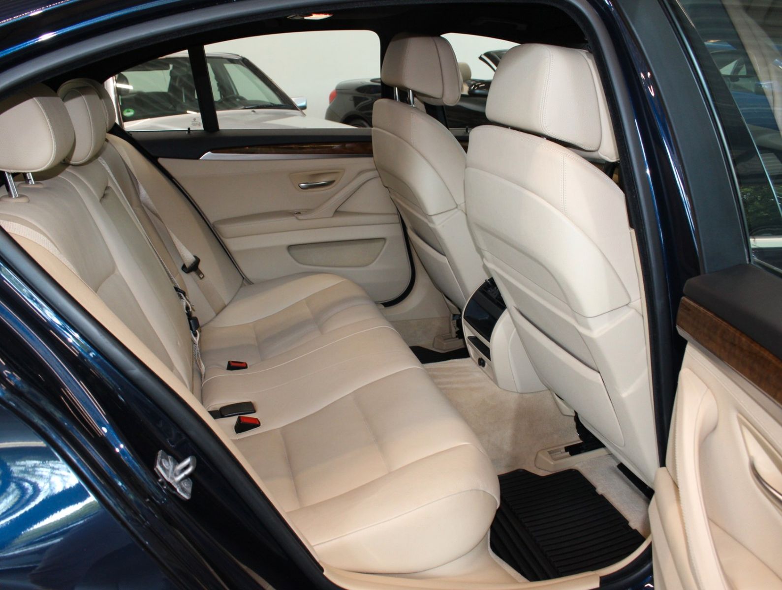 Fahrzeugabbildung BMW 535d M- Sport Paket*2.Hand*GSD* Navi*Bi-Xenon