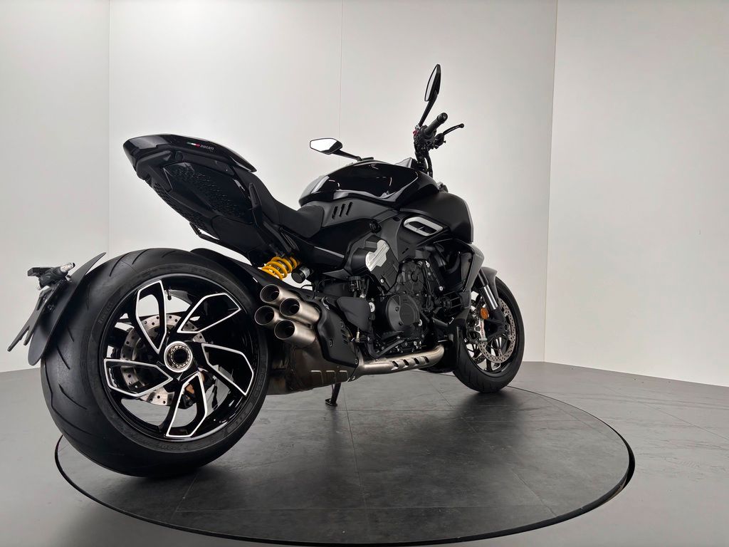Fahrzeugabbildung Ducati DIAVEL V4 *1. HAND *TOP-ZUSTAND