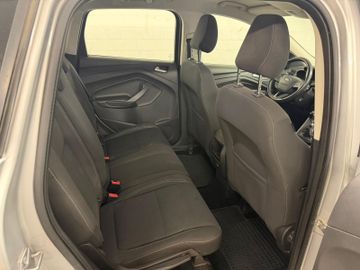 Ford Kuga - 10