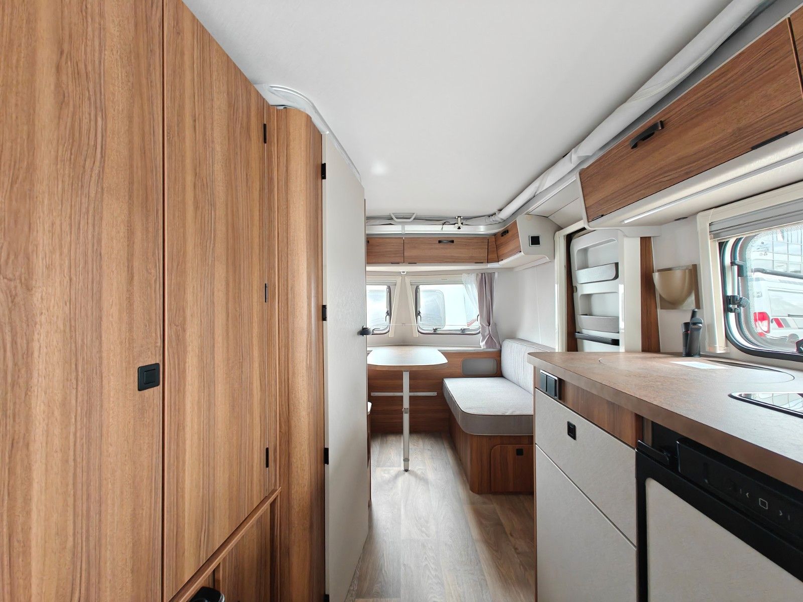 Fahrzeugabbildung HYMER / ERIBA / HYMERCAR Touring 530 Legend - JETZT 6.349€ SPAREN !!!